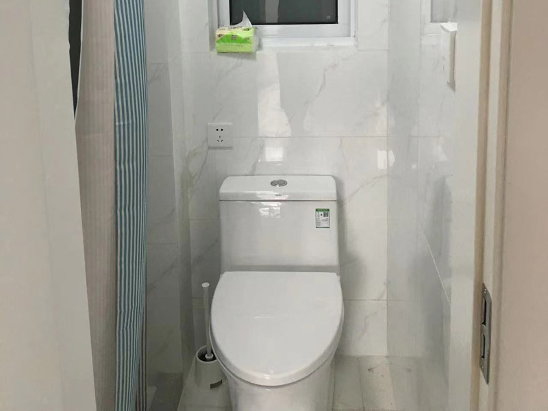 衛生間水管口和瓷磚的空隙怎么弄